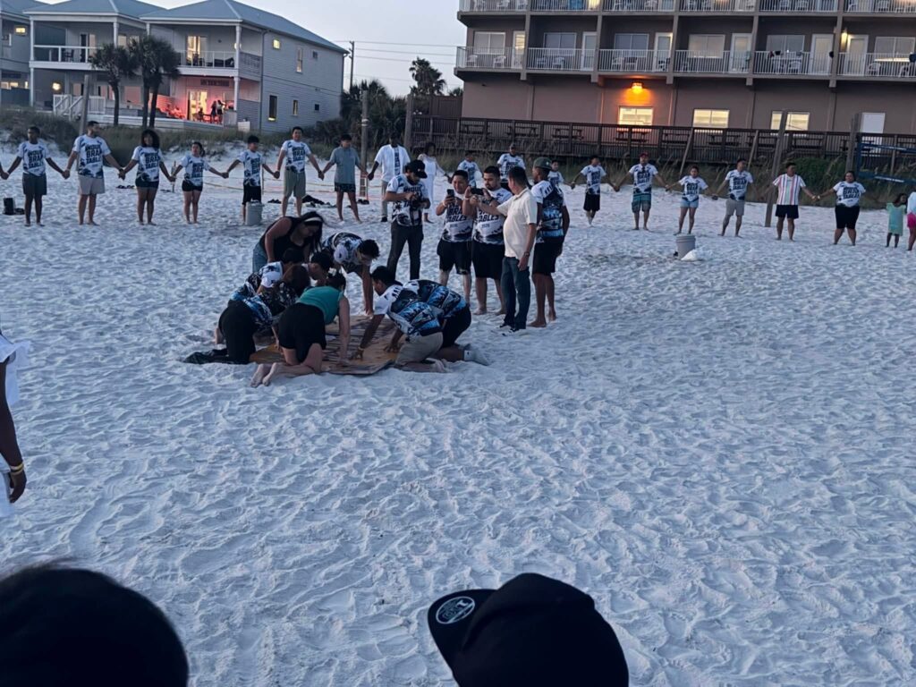 Jóvenes de la FEJA viven un retiro inquebrantable frente al mar feja inquebrantables 006