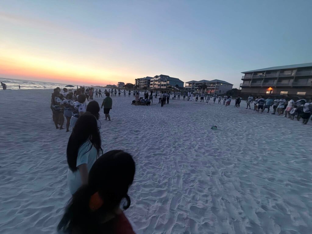 Jóvenes de la FEJA viven un retiro inquebrantable frente al mar feja inquebrantables 007
