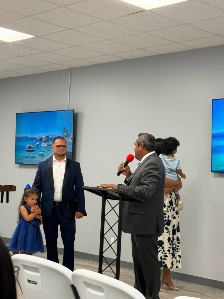 Presentación de pastor para las iglesias de Enterprise y Dothan presentación pr lache agosto15 002