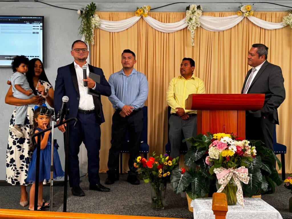 Presentación de pastor para las iglesias de Enterprise y Dothan presentación pr lache agosto15 005